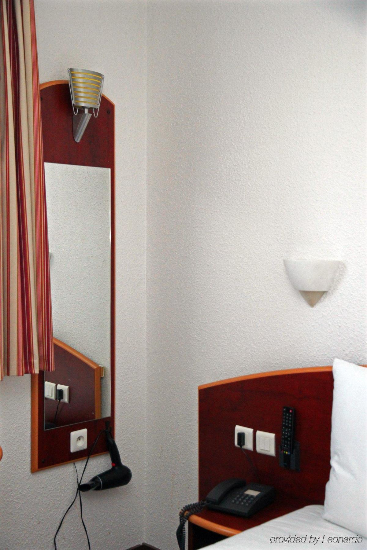 Comfort Hotel Grenoble Saint Egreve Екстериор снимка