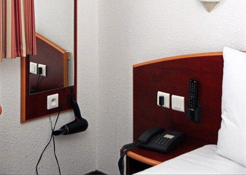 Comfort Hotel Grenoble Saint Egreve Екстериор снимка